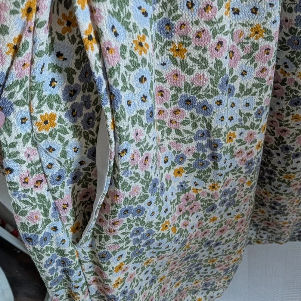 American Eagle Floral Romper Pastel Elastic Waist Small Cottagecore Feminine - Picture 7 of 11